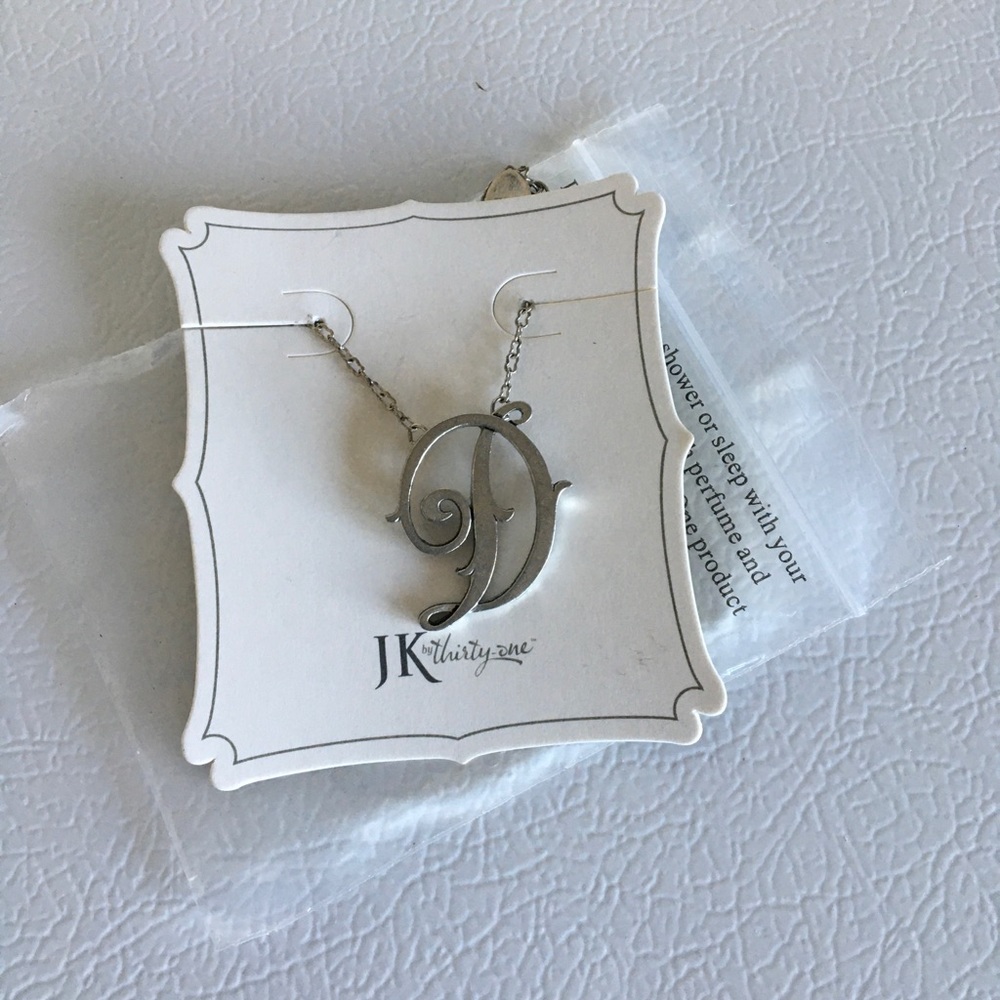Nip initial necklace